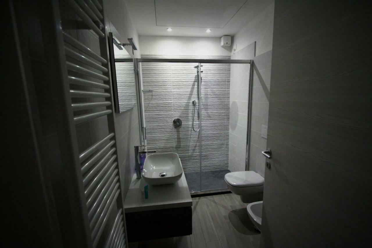 La Corte Di Camilla Apartment Como Luaran gambar